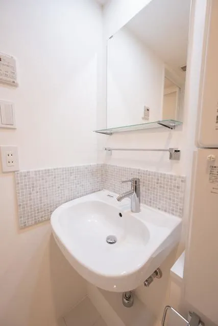 Grand Residence Meguro - Interior - ["Tap", "Plumbing fixture", "Sink"]