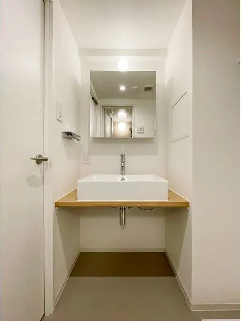 Grand Paseo Yoyogi Uehara - Interior - ["Wall", "Plumbing fixture", "Wood"]