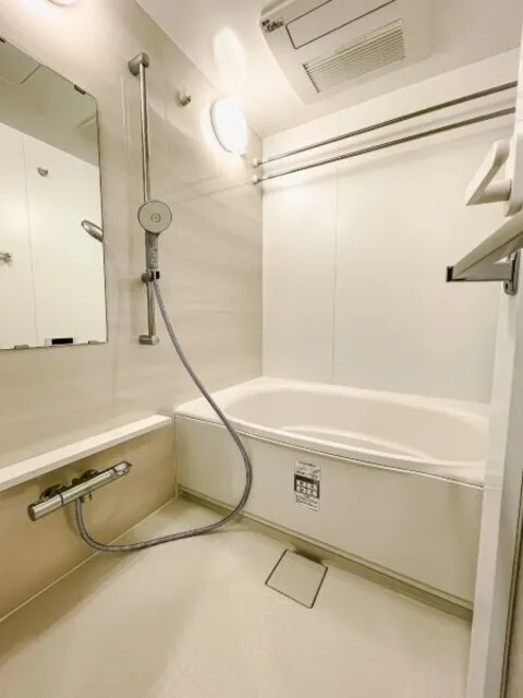 Royal Parks Ariake - Interior - ["Flooring", "Interior design", "Floor"]
