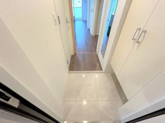 Serenite Fran Shin-Osaka - Interior - ["Flooring", "Floor", "Wood"]
