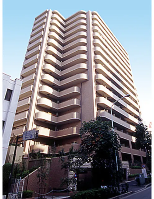 Park Axis Yotsuya Stage - Exterior - ["Building", "Sky", "Daytime"]