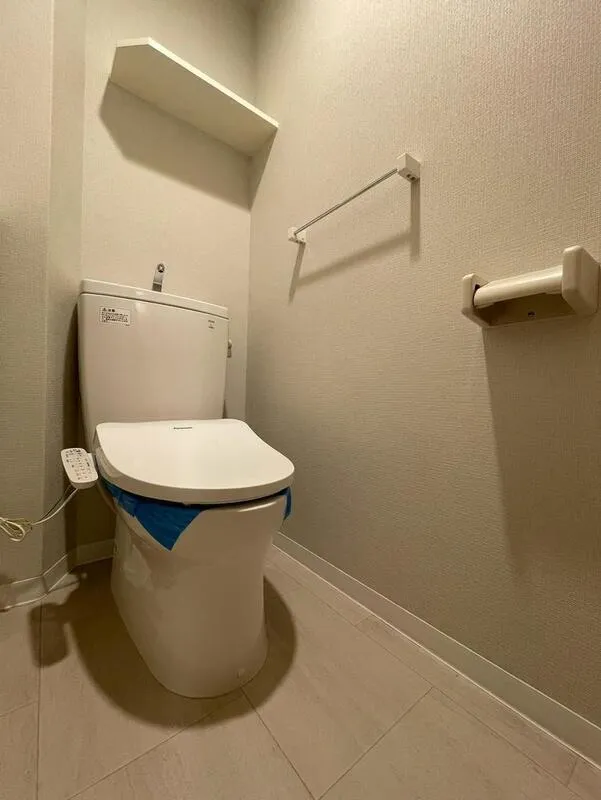 Canvas Itabashi - Interior - ["Plumbing fixture", "Flooring", "Floor"]