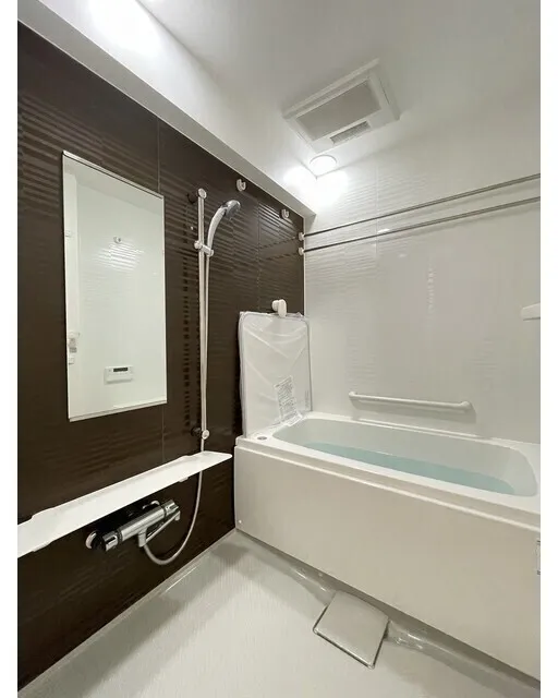 Comforia Liv Hirai MUTIO - Interior - ["Plumbing fixture", "Flooring", "Bathroom"]
