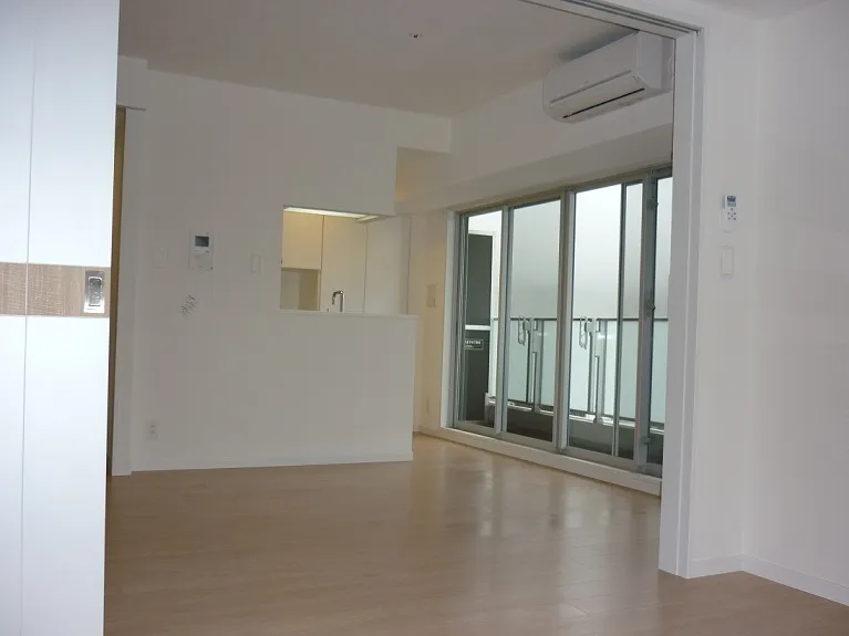 Residia Sasazuka II - Interior - ["Flooring", "Floor", "Wood flooring"]