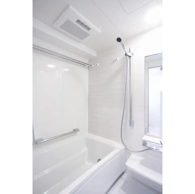 Comforia Live Nishikasai - Interior - ["Bathtub", "Plumbing fixture", "Property"]