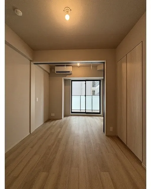 Wellis Urban Sumiyoshi East - Interior - ["Flooring", "Floor", "Ceiling"]
