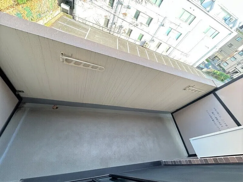 Prospect Monzennakacho - Interior - ["Composite material", "Grey", "Metal"]