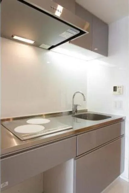 Trestage Yotsuya - Interior - ["Tap", "Sink", "Plumbing fixture"]
