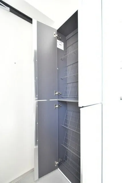 Vista Kitashinagawa - Interior - ["Building", "Fixture", "Door"]