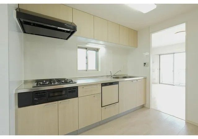 Comforia Saginuma 3-Chome - Interior - ["Kitchen", "Major appliance", "Cabinetry"]