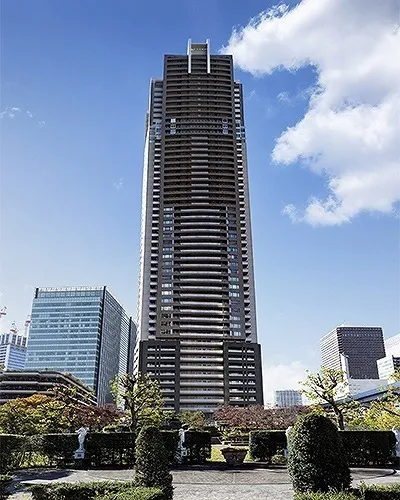La Tour Shiodome - Exterior - ["Skyscraper", "Building", "Urban area"]