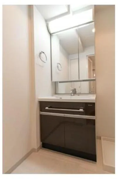 East Core Hifune Ichibankan - Interior - ["Bathroom cabinet", "Floor", "Flooring"]