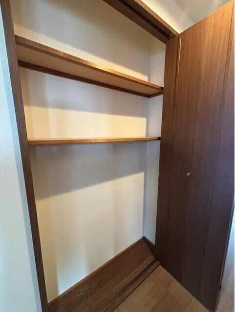 Crescent Oshima - Interior - ["Wood", "Flooring", "Wood stain"]