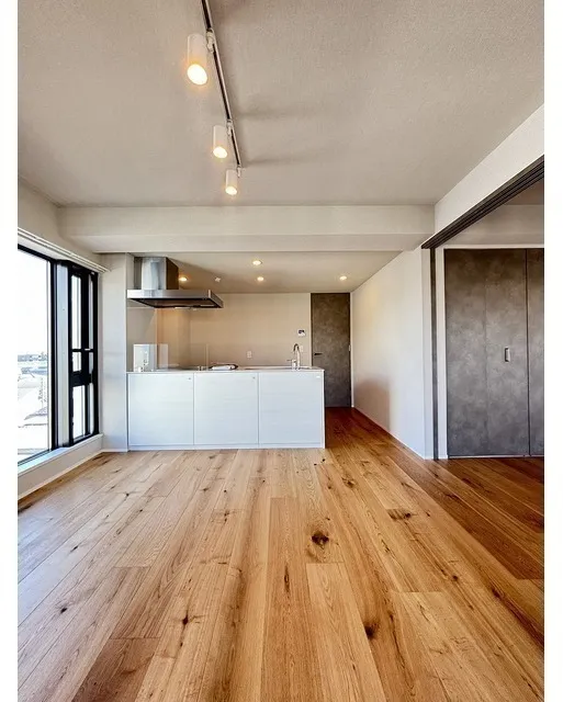 Stilio Sakurashinmachi - Interior - ["Flooring", "Wood", "Wood flooring"]