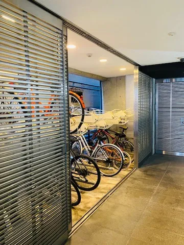 Prime Urban Azabu Juban II - Exterior - ["Glass", "Metal", "Spoke"]