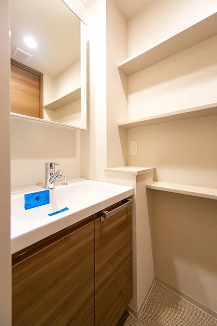 RESIDENCE Otori - Interior - ["Flooring", "Floor", "Bathroom cabinet"]