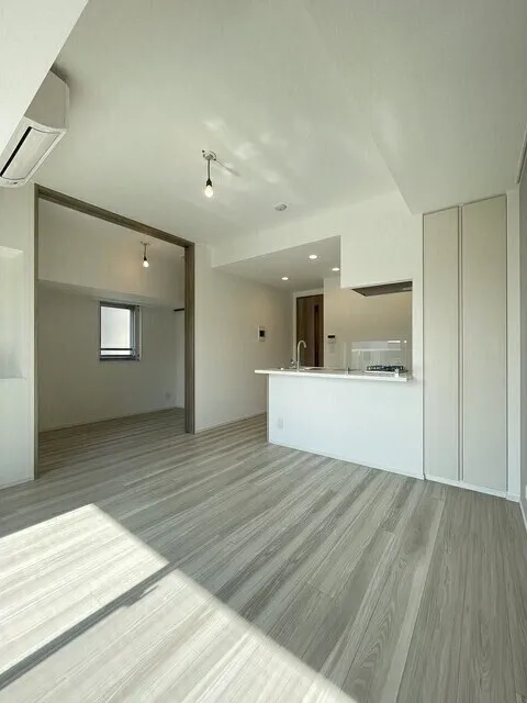 Stylio Kamata West - Interior - ["Flooring", "Wood", "Floor"]