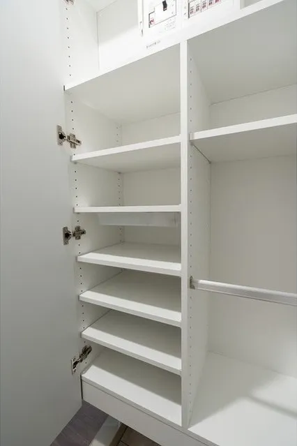 Comforia Takenotsuka East - Interior - ["Shelving", "Shelf", "Cupboard"]