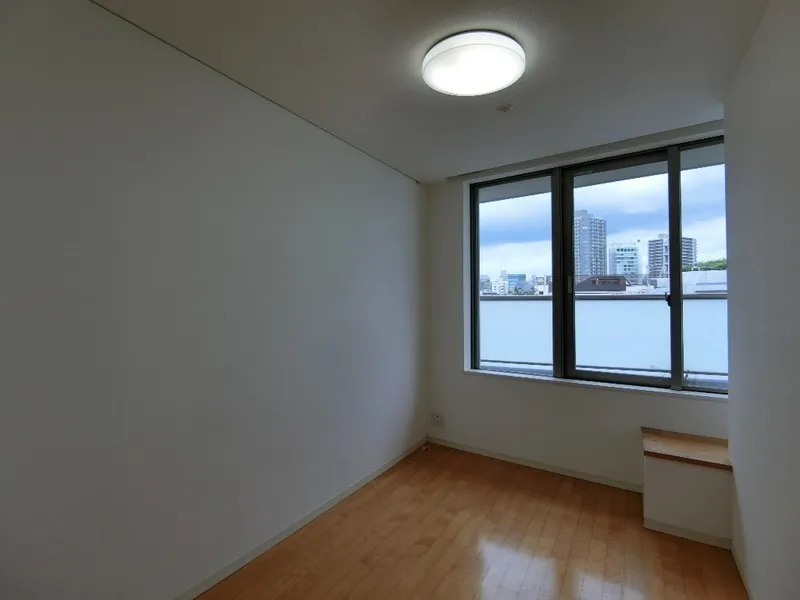 Storia Jingumae - Interior - ["Flooring", "Floor", "Interior design"]