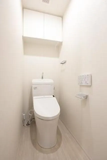 RIOPRADO Akasaka - Interior - ["Toilet seat", "Toilet", "Bathroom"]