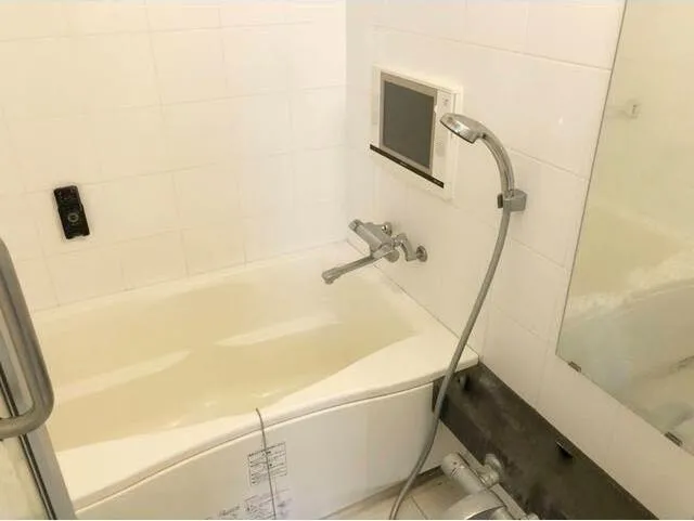 Elstanza Shirokanedai - Interior - ["Bathtub", "Plumbing fixture", "Property"]