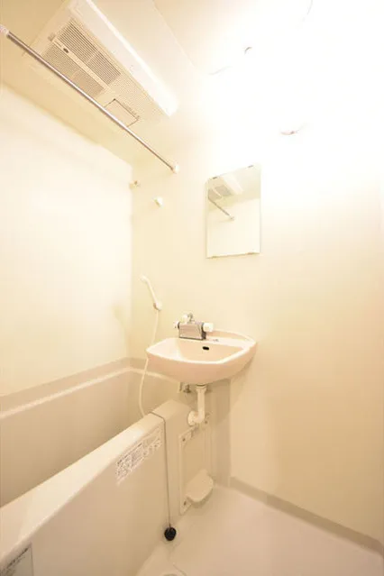 Groban Itabashi - Interior - ["Tap", "Sink", "Bathroom sink"]