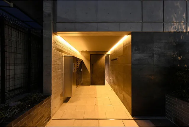 ASTILE Nishi-Shinjuku II - Exterior - ["Rectangle", "Building", "Flooring"]