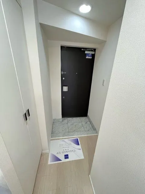 Residia Toranomon - Interior - ["Building", "Fixture", "Door"]