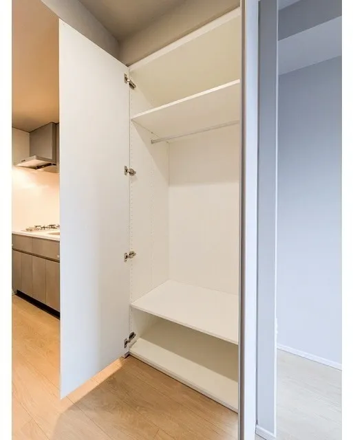 Baus Flats Kuramae - Interior - ["Flooring", "Wood", "Floor"]