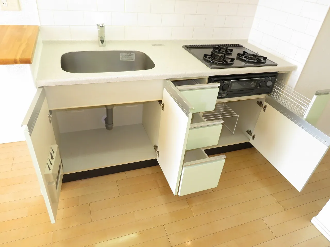 Esty Maison Oshima - Interior - ["Wood", "Flooring", "Floor"]