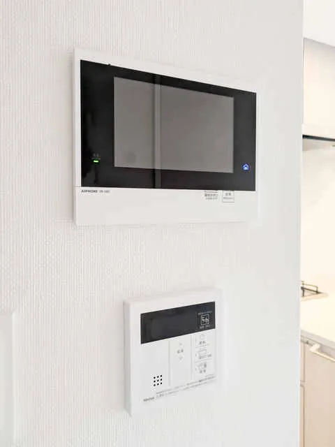 RJR Precia Kamata - Interior - ["Electronic device", "Display device", "Electronics"]