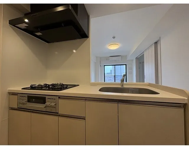 Due Oku - Interior - ["Kitchen", "Major appliance", "Kitchen Appliance"]