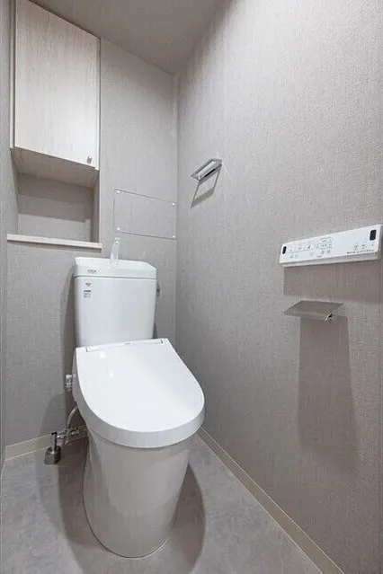 Comforia Nishiogikita - Interior - ["Toilet seat", "Plumbing fixture", "Toilet"]