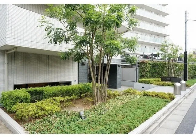 Grand Heights Takadanobaba - Exterior - ["Shrub", "Urban design", "Woody plant"]