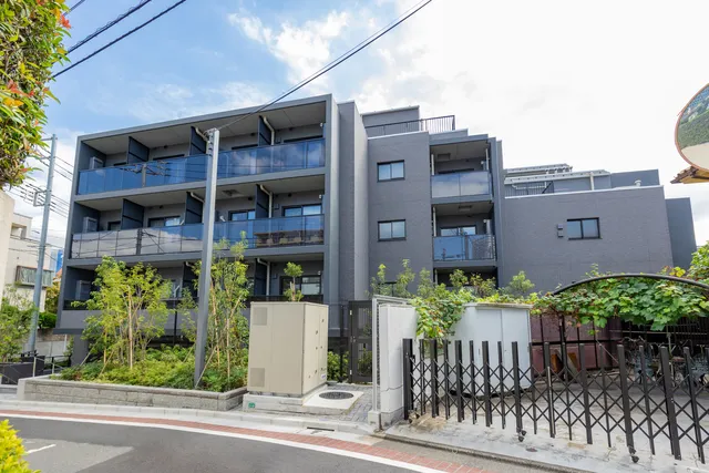 The Park Ones Nishi-Ikebukuro - Exterior - ["Plant", "Cloud", "Sky"]