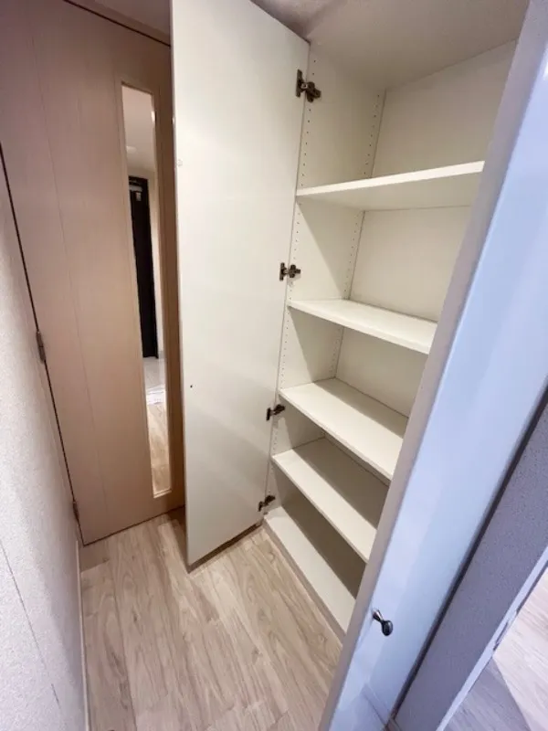 West Park Tower Ikebukuro - Interior - ["Flooring", "Wood", "Floor"]