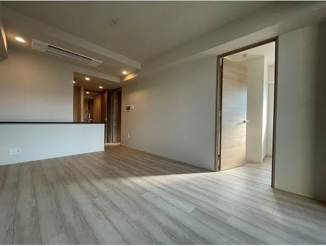 ALTERNA Nihonbashi - Interior - ["Flooring", "Floor", "Wood flooring"]