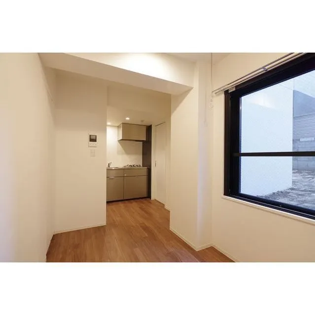 Zinnia Fudomae - Interior - ["Building", "Window", "Fixture"]