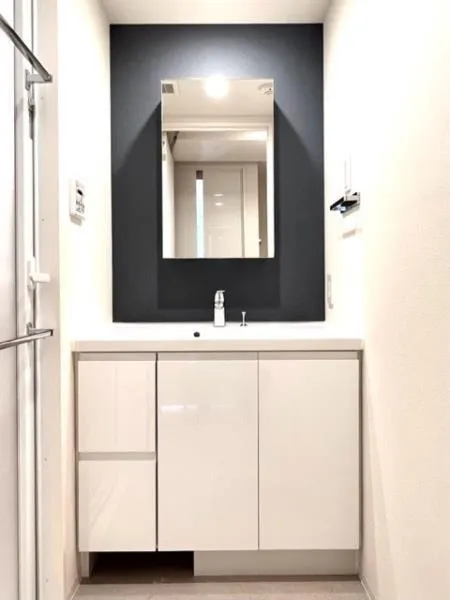 Foresity Bunkyo Myogadani - Interior - ["Mirror", "Property", "Sink"]
