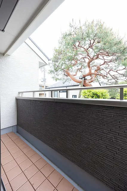 Claire Villa Hatsudai - Interior - ["Composite material", "Balcony", "Handrail"]