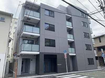 Live Casa Monzen-Nakacho - Exterior - ["Building", "Window", "Sky"]