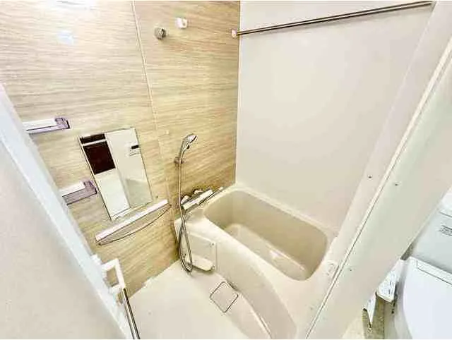 Gran Casa Ueno Matsugaya - Interior - ["Flooring", "Floor", "Plumbing fixture"]