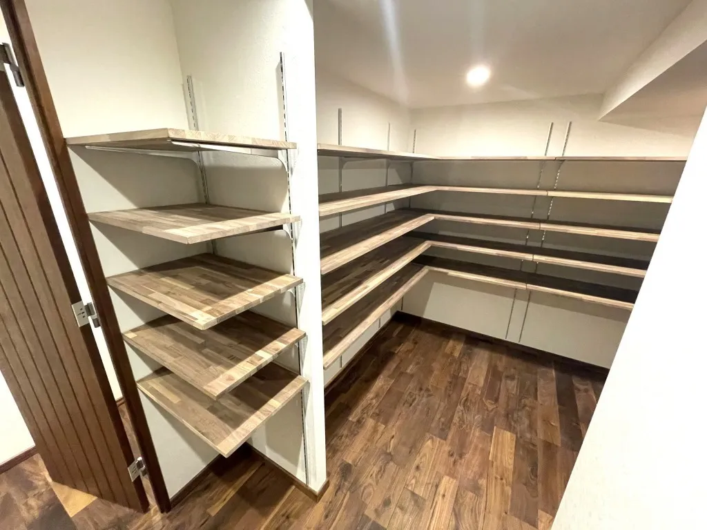 Jingumae House B1F, 1F