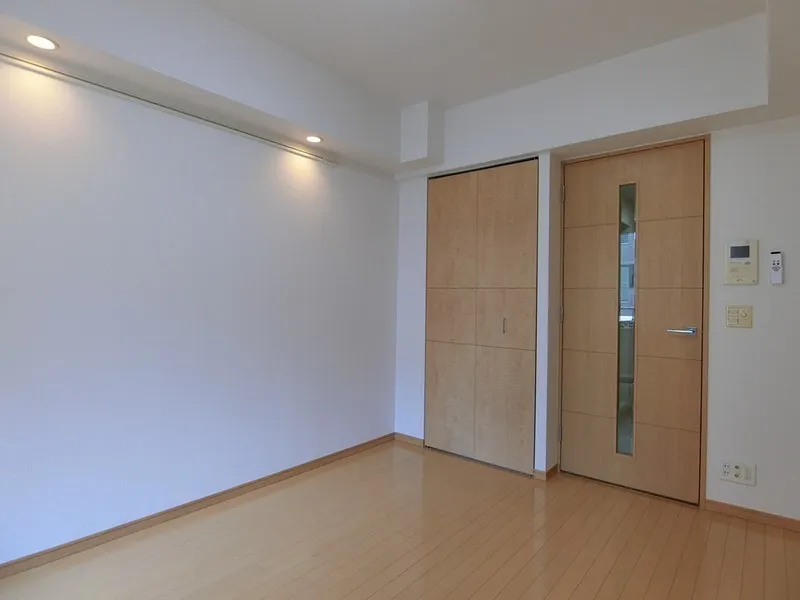 Cross Residence Kamata - Interior - ["Flooring", "Floor", "Wall"]