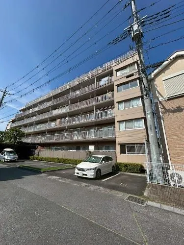 Soka Matsubara Prince Heights Room 604