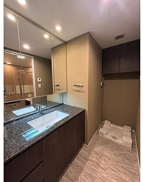 Garden Hills Yotsuya Guest Forest - Interior - ["Property", "Lighting", "Interior design"]