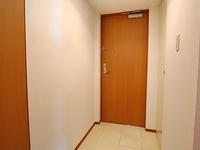 Cabin Arena Minami Aoyama - Interior - ["Property", "Door", "Fixture"]