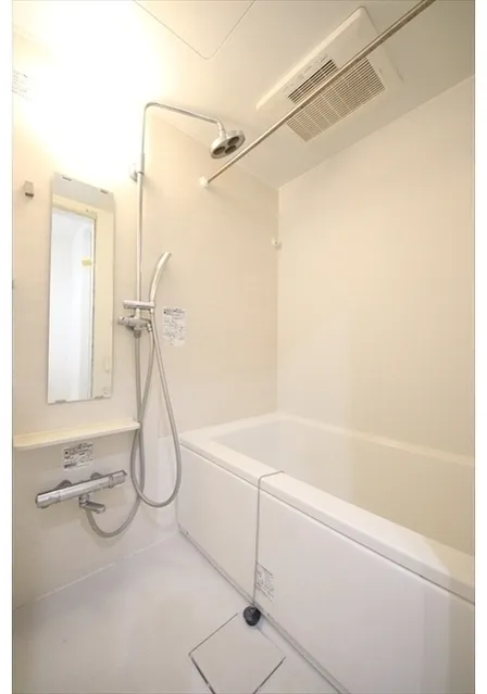 Luna Court Koiwa - Interior - ["Flooring", "Plumbing fixture", "Floor"]