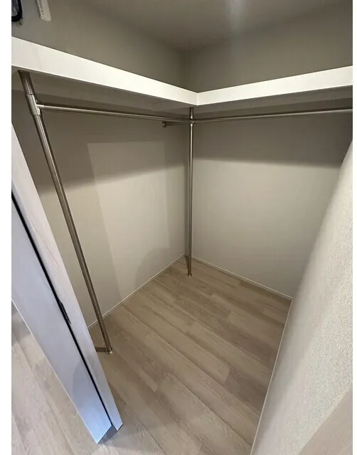 Wellis Urban Sumiyoshi West - Interior - ["Wood", "Flooring", "Floor"]