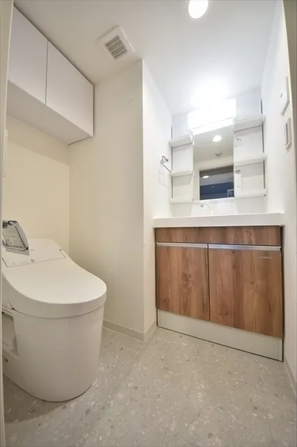 Maison Bellvie Shimokitazawa - Interior - ["Flooring", "Floor", "Plumbing fixture"]